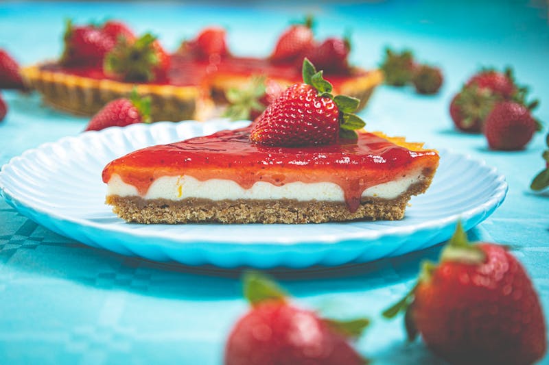 Berry Cheesecake Bites with fresh strawberries